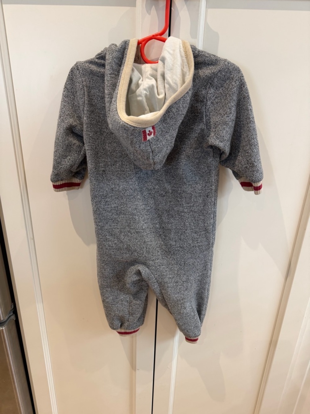 Roots 12-18m Heather Grey Hooded Baby One-Piece with Cream Trim - Picture 2 of 7